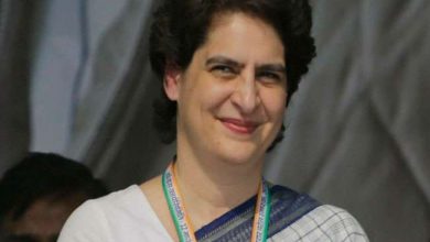 Photo of प्रियंका का बेसहारा पशुओं की समस्या पर योगी सरकार पर तंज…रस्सी से अपनी जिम्मेदारी भी बांध लीजिए