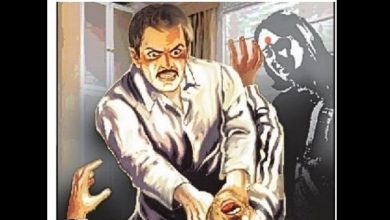 Photo of घरवालों को था महिला पर अवैध संबंध का शक, काट दी कपल की नाक