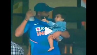 Photo of सीरीज जीतने के बाद रोहित शर्मा ने बेटी समायरा को ऐसे किया परेशान- वायरल हुआ Cute Video