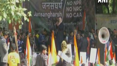Photo of शाहीन बाग के प्रदर्शनकारी पहुंचे जंतर मंतर, हो रही नारेबाजी