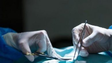Photo of मोबाइल छीनकर भाग रहे शख्स की युवक ने चबाई अंगुली, करानी पड़ी सर्जरी