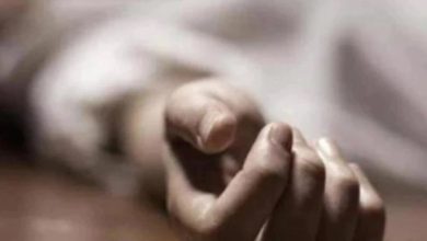Photo of ट्रेन में पत्नी के लिए सीट मांगने पर मिली मौत