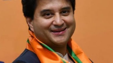 Photo of ज्योतिरादित्य सिंधिया ने अपने ट्विटर अकाउंट से कथित तौर पर ‘भाजपा’ हटा दिया
