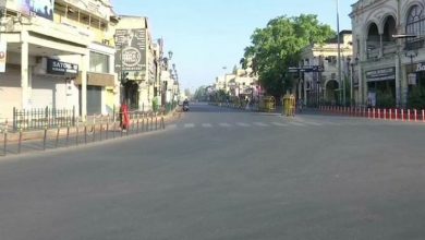 Photo of UP के सभी जिलों में लगा कोरोना कर्फ्यू, सिर्फ आवश्यक सेवाओं को ही मिली छुट