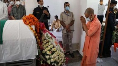 Photo of सीएम ने संभाली पूर्व मुख्यमंत्री कल्याण सिंह की अंतिम यात्रा की कमान