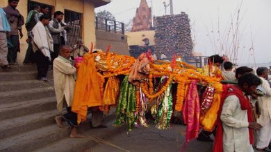 Photo of मनुष्य की अंतिम यात्रा के चलते लोग क्यों रास्ते भर बोलते हैं ‘राम नाम सत्य है’, जाने इसके पीछे वजह….