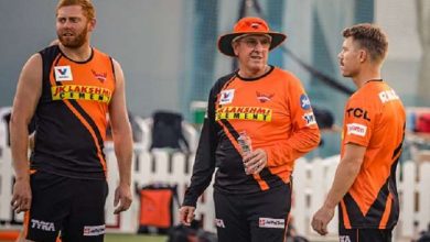 Photo of IPL 2021: प्लेइंग इलेवन से दिग्गज ओपनर डेविड वार्नर को हुए बाहर, कोच ट्रेवर वेलिस ने बताई वजह