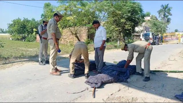 Photo of लखीमपुर खीरी हिंसा : मंत्री के बेटे समेत चारों आरोपियों के साथ घटनास्‍थल पर पहुंची पुलिस