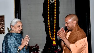 Photo of राजभवन के समस्त अधिकारियों ने मुख्यमंत्री को जीत की बधाई दी