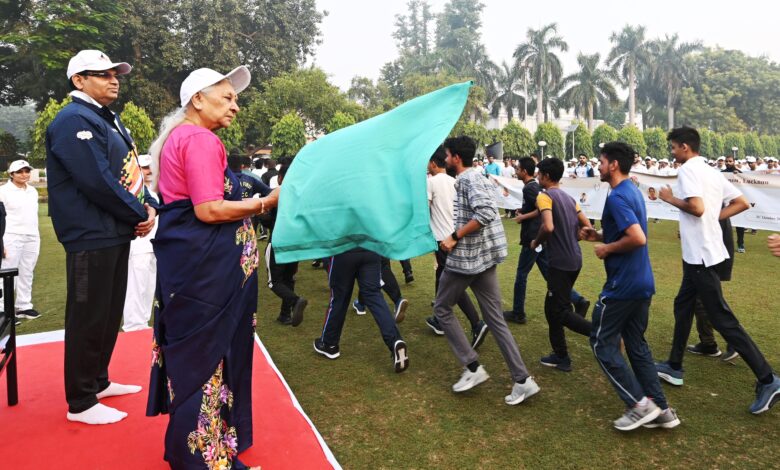 Photo of राज्यपाल ने राष्ट्रीय एकता दिवस के अवसर पर राजभवन से “रन फॉर यूनिटी“ रैली को रवाना किया