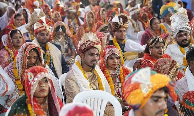 Photo of यूपी: सरकार ने बदला नियम, सामूहिक विवाह योजना में वर-वधू की लगेगी बायोमेट्रिक अटेंडेंस