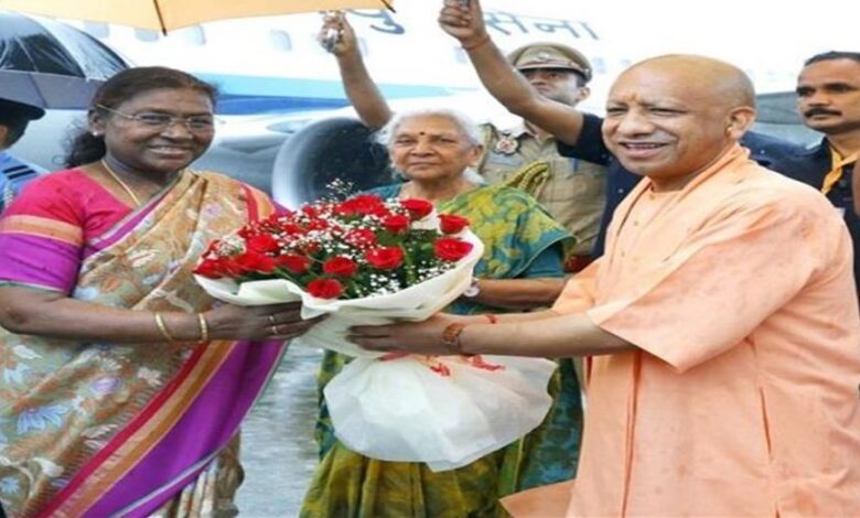 Photo of राष्ट्रपति मुर्मू पहुंचीं बरेली, राज्‍यपाल और सीएम योगी ने किया स्वागत!