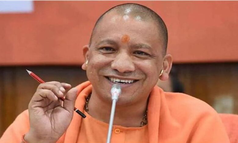 Photo of यूपी में प्रशासनिक बदलाव की बड़ी खबर! योगी सरकार ने 10 जिलों के बदले DM