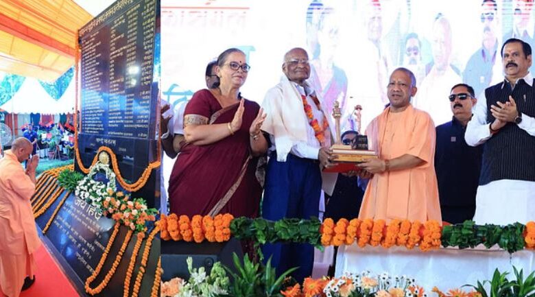 Photo of कारगिल विजय दिवस 2025: मुख्यमंत्री योगी ने शहीदों को अर्पित की पुष्पांजलि