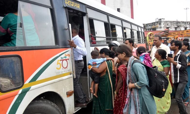 Photo of रक्षाबंधन: रोडवेज बस में पहले दिन एक लाख से अधिक लोगों ने की मुफ्त यात्रा