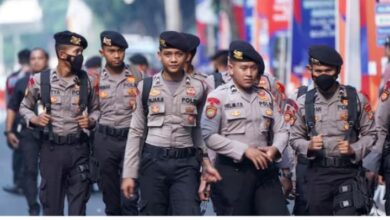 Photo of इंडोनेशिया में सांसदों के भत्ते बढ़ाने पर बवाल, पुलिस से भिड़े छात्र