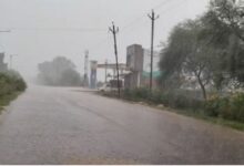 Photo of आगरा में आंधी-बारिश की चेतावनी, मौसम विभाग ने जारी किया यलो अलर्ट