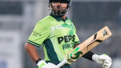 Photo of वनडे सीरीज में रहे फ्लॉप, फिर भी एक बड़ा रिकॉर्ड बना गए बाबर आजम