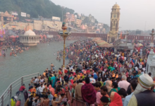 Photo of हरिद्वार में उमड़ा आस्था का सैलाब, श्रद्धालुओं ने लगाई पावन डुबकी