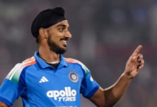 Photo of  आखिरकार अर्शदीप सिंह को मिल गया मौका, ये गेंदबाज हुआ बाहर; देखें दोनों टीमों की प्लेइंग-11