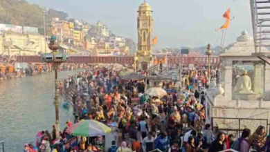 Photo of  स्नान के लिए हरकी पैड़ी पर उमड़ा आस्था का सैलाब, लगाई पावन डुबकी, दिखा अद्भुत नजारा