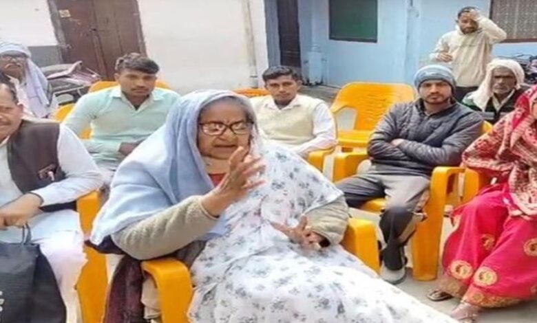 Photo of संभल के चंदौसी में बनने वाला है पश्चिम यूपी का नया AIIMS — योगी सरकार की इस मंत्री ने ठोक दिया बड़ा दावा!