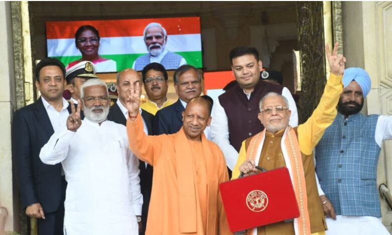 Photo of यूपी बजट 2026: योगी का खुला पिटारा, आगरा वालों में खुशी की लहर