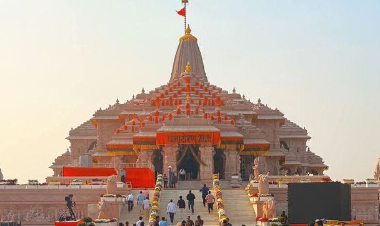 Photo of राममंदिर परिसर में मोबाइल फोन पर प्रतिबंध, चंपत राय ने बताये सुरक्षा और व्यवस्था से जुड़े नए नियम