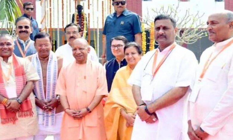 Photo of BJP-RSS की बड़ी बैठक: शामिल हुए मुख्यमंत्री योगी आदित्यनाथ…