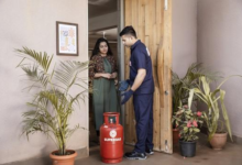 Photo of LPG Gas Cylinder Delivery Rules: क्या गैस सिलेंडर की होम डिलीवरी पर देने होंगे 25 रुपये? जानिए पूरा सच