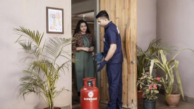 Photo of LPG Gas Cylinder Delivery Rules: क्या गैस सिलेंडर की होम डिलीवरी पर देने होंगे 25 रुपये? जानिए पूरा सच