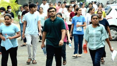 Photo of NEET पेपर लीक पर फास्ट ट्रैक कोर्ट में होनी थी सुनवाई, पहले दिन ही नहीं पहुंचा CBI का वकील