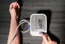 Photo of Low BP Symptoms: धुंधली दृष्टि और चक्कर क्यों आते हैं? जानें Low Blood Pressure के लक्षण ???