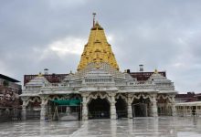 Photo of गुजरात के अंबाजी मंदिर के प्रसिद्ध मोहनथाल प्रसाद को मिला GI टैग, पारंपरिक पहचान को मिलेगी कानूनी सुरक्षा ???