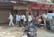 Photo of कानपुर देहात: सिकंदरा में सूने मकान को चोरों ने बनाया निशाना, एक लाख की नकदी और जेवरात चोरी; CCTV में दिखा संदिग्ध ???